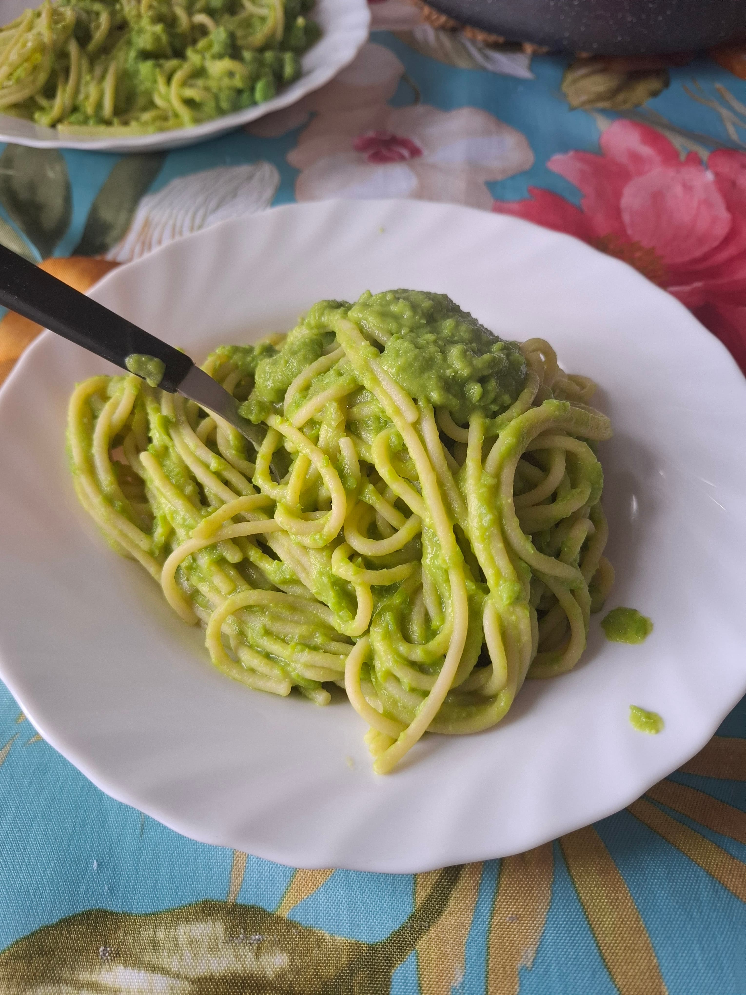 Spaghetti con piselli